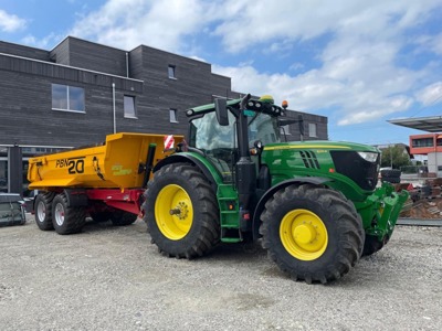 John Deere 6215 R mit Kipper