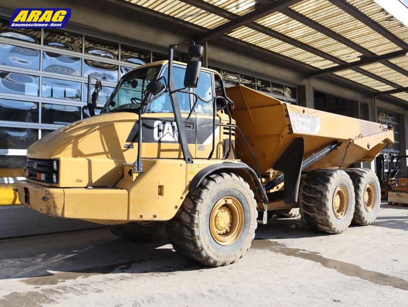 c44fa25e-5dc8-41cc-8bbf-f56e6262c02d-caterpillar_730_0000003928_09.jpg