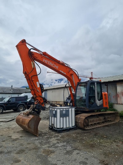 Pelle mécanique hitachi zaxis 135us 3