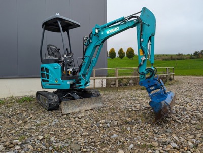 Bagger Kobelco SK17-3