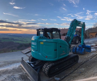 Kobelco SK85MSR-7, Raupenbagger