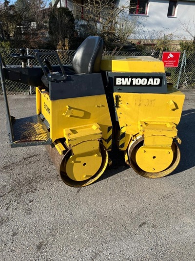 Walze Bomag BW100AD