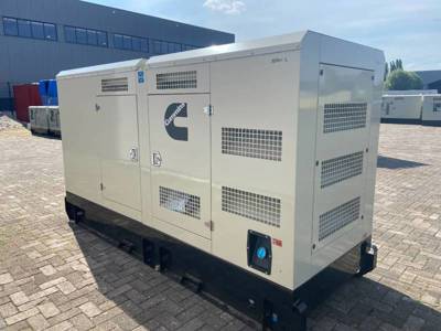 Generator Cummins 220 kVA